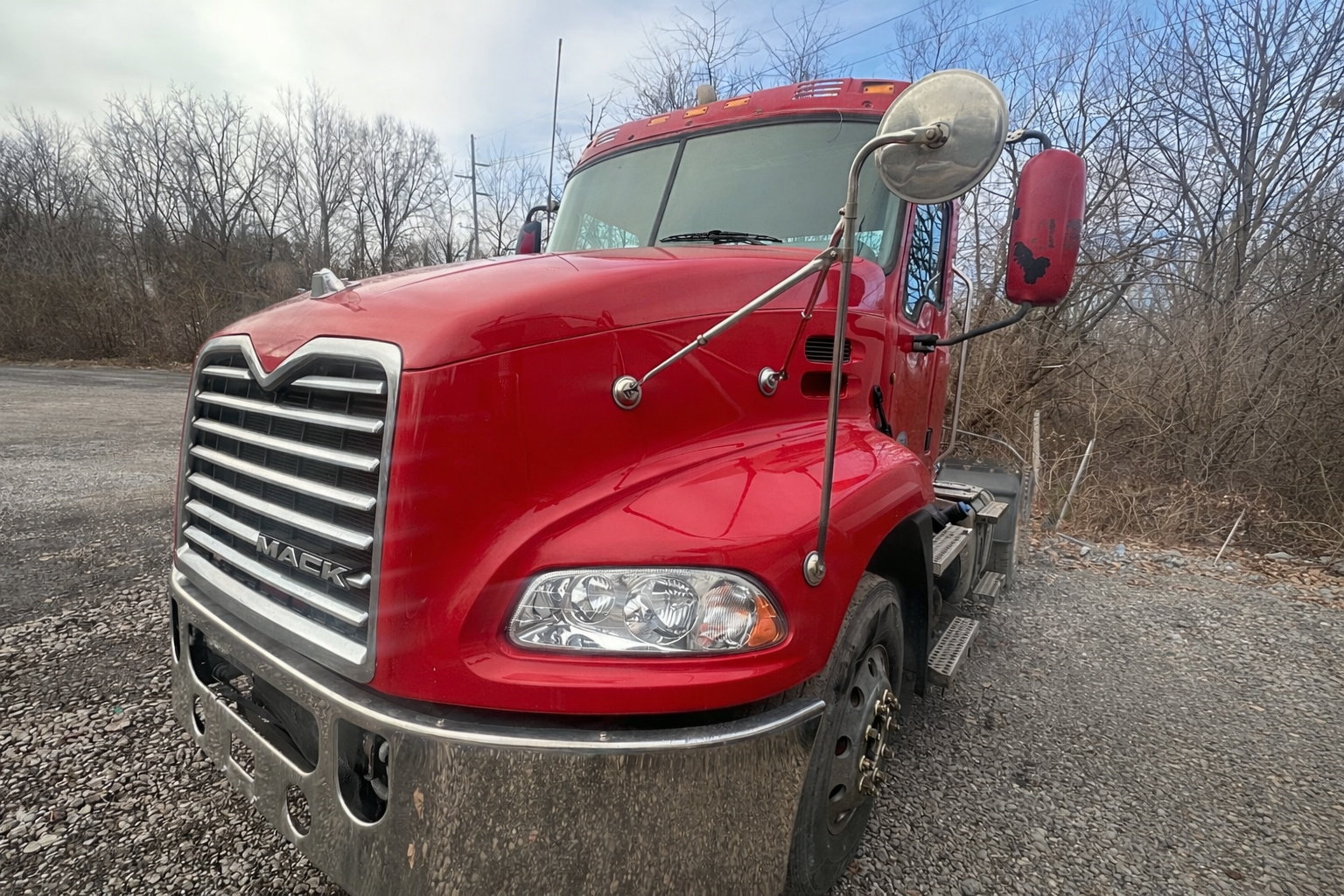 2013 MACK CXU613